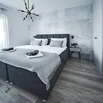 Cube Daire Kastela