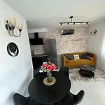 Daire Cube Kastela