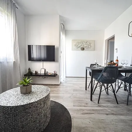 Apartament Cube *