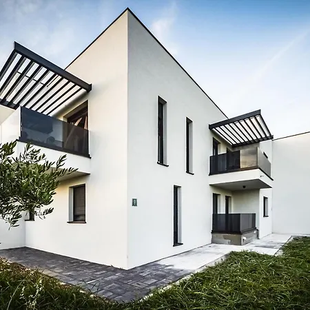 Apartment Cube *