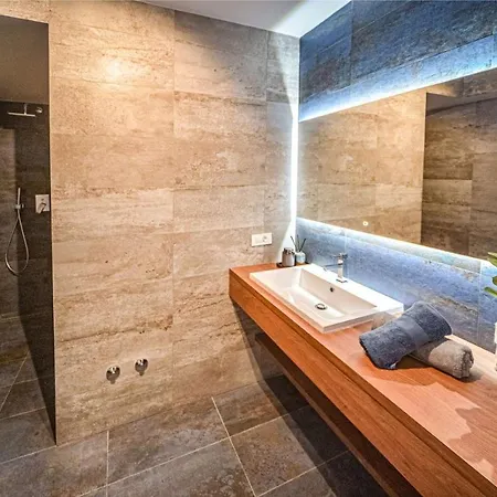 Cube * Kastela
