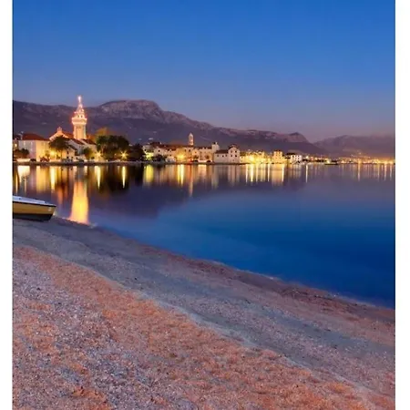 Cube Apartment Kastela
