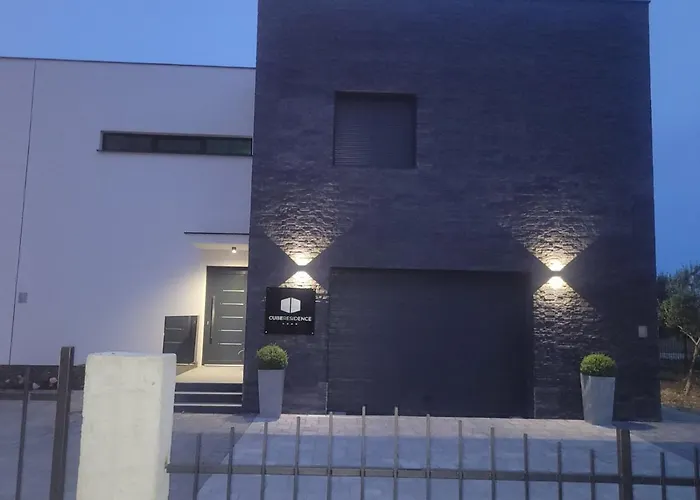 Cube アパート Kaštela